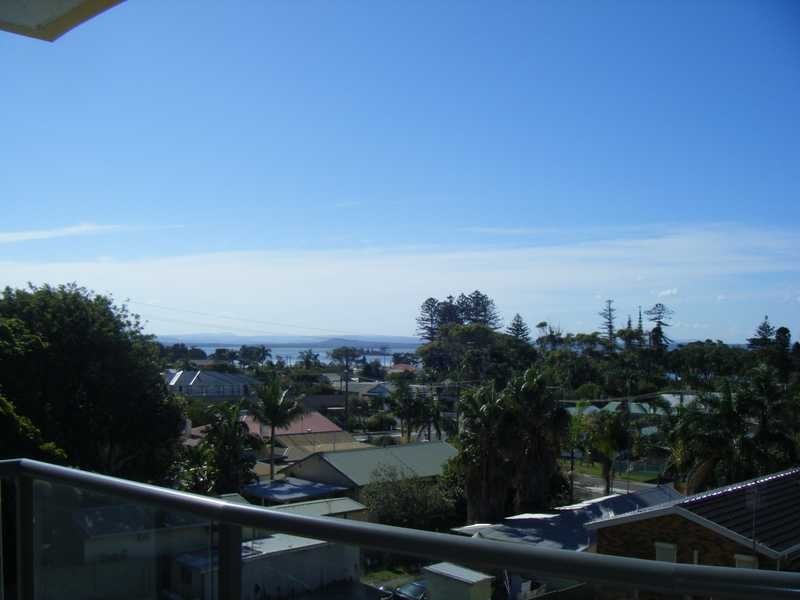 406/1-9 Torrens Avenue, The Entrance NSW 2261