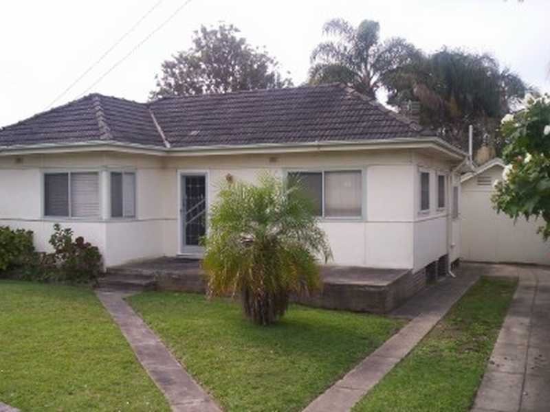12 Fairview Avenue, The Entrance NSW 2261