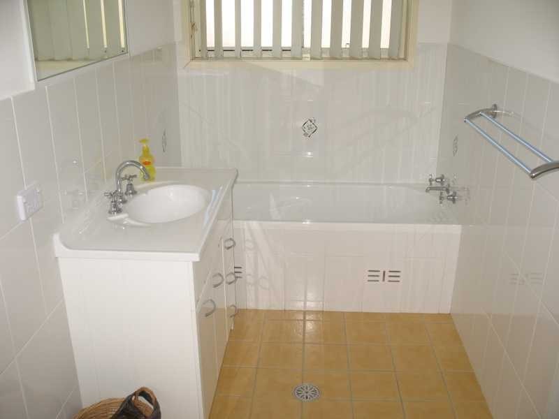 2/13 Benelong Street, The Entrance NSW 2261