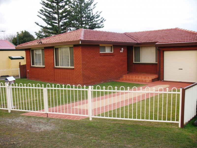 6 Broonarra St, The Entrance NSW 2261