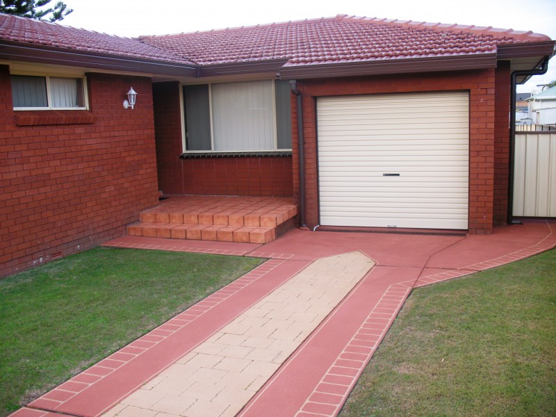 6 Broonarra St, The Entrance NSW 2261