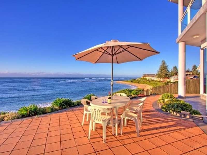 10 Werrina Parade, Blue Bay NSW 2261