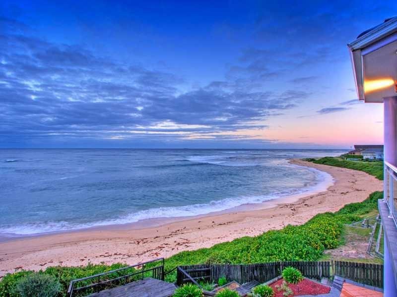 10 Werrina Parade, Blue Bay NSW 2261