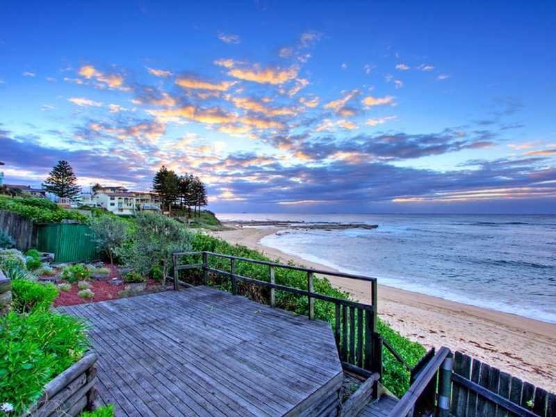 10 Werrina Parade, Blue Bay NSW 2261