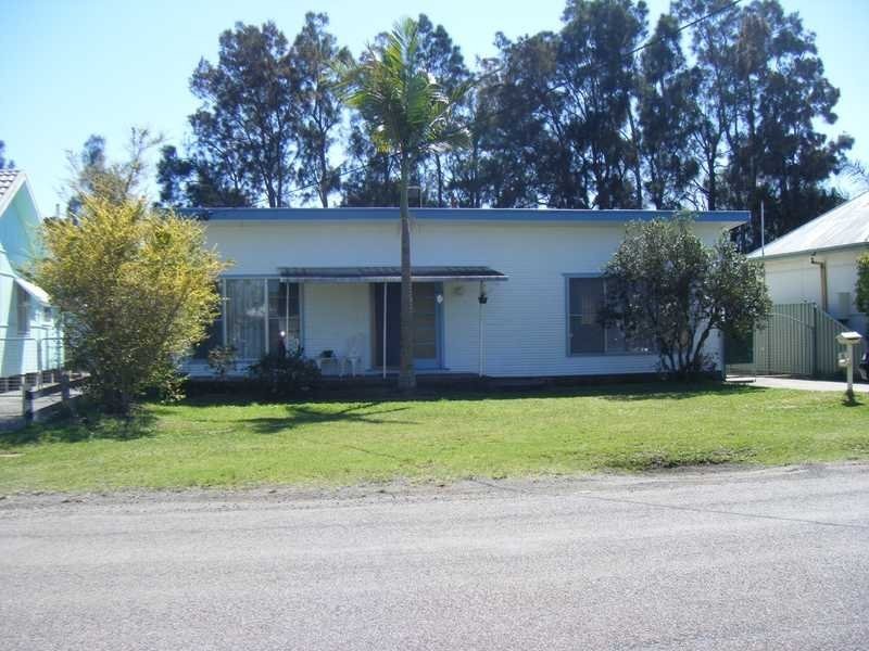 6 Surf Street, Long Jetty NSW 2261