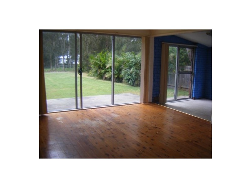 233 Lakedge Avenue, Berkeley Vale NSW 2261