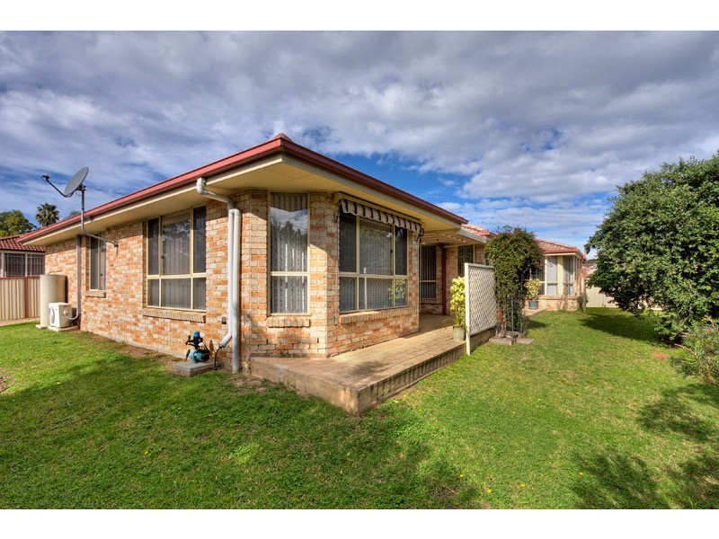 17 Kaye Avenue, Kanwal NSW 2259