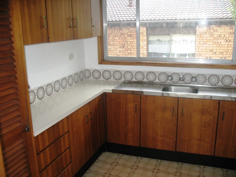 13 Curzon St, Bateau Bay NSW 2261