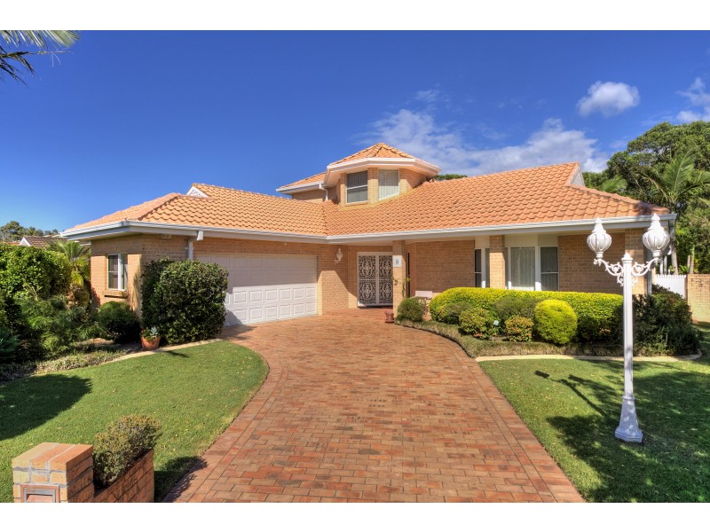 9 Viscount Close, Shelly Beach NSW 2261