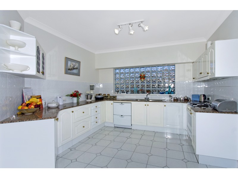 9 Viscount Close, Shelly Beach NSW 2261