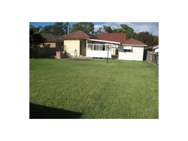 10 Oaks Ave, Long Jetty NSW 2261