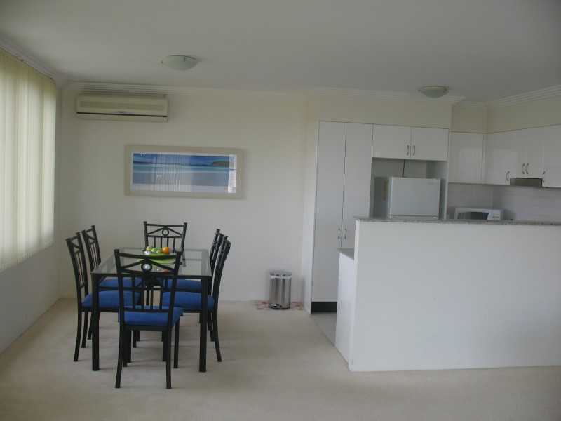 18/1-5  Bayview Avenue, The Entrance NSW 2261
