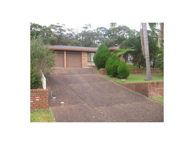 3 Redgum Close, Bateau Bay NSW 2261