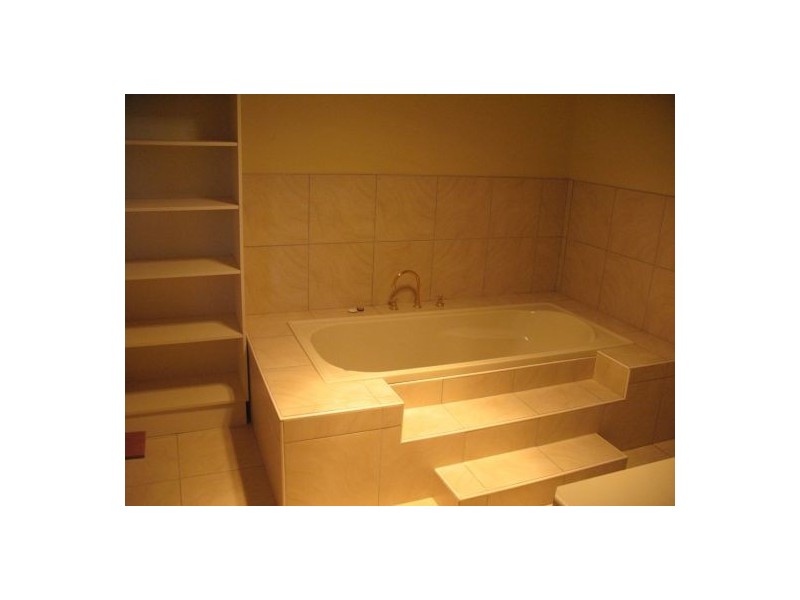 25 Shortland Avenue, Killarney Vale NSW 2261