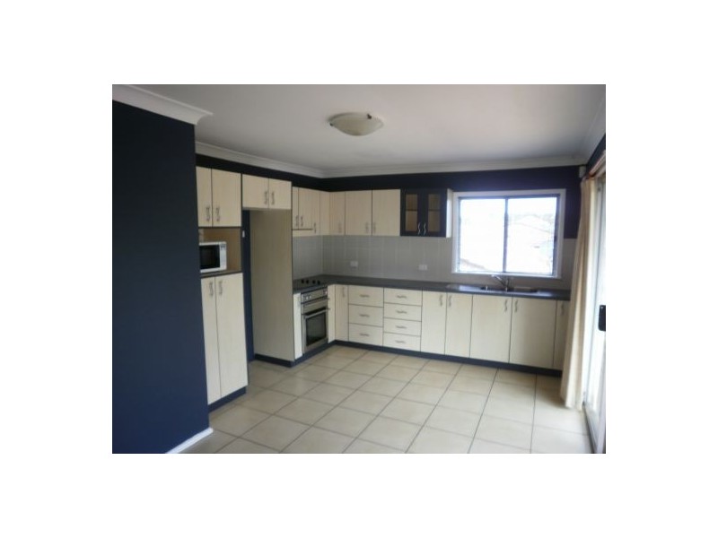 96 Kathleen White Crescent, Killarney Vale NSW 2261