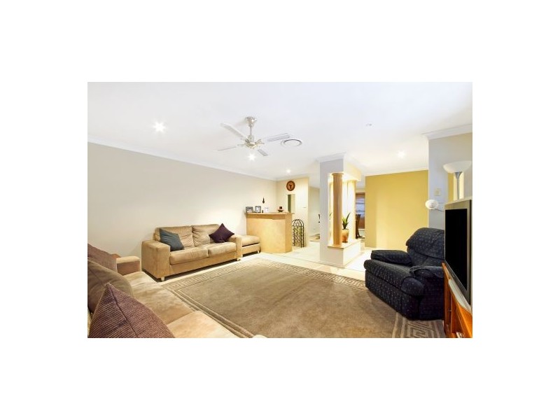 1 Castlereagh Crescent, Bateau Bay NSW 2261