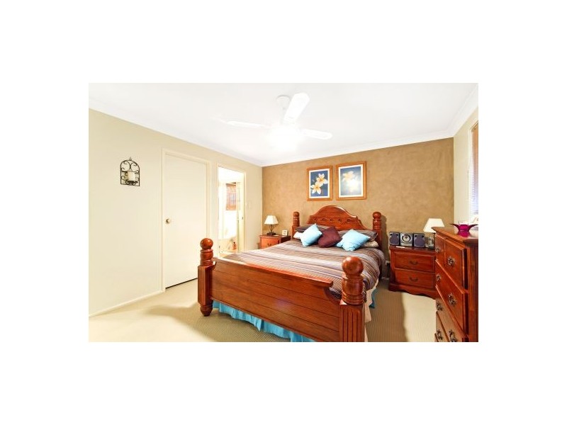 1 Castlereagh Crescent, Bateau Bay NSW 2261