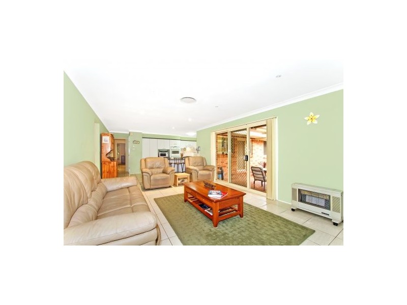 1 Castlereagh Crescent, Bateau Bay NSW 2261