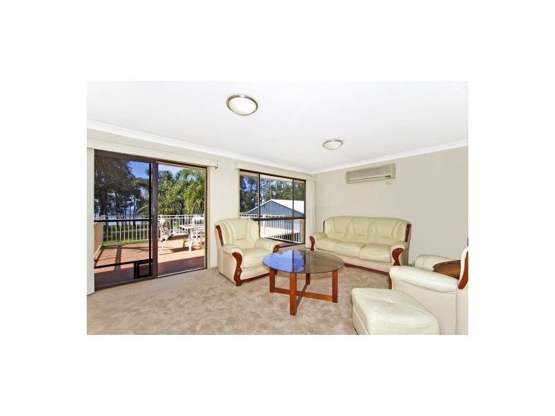 91 Lakedge Ave, Berkeley Vale NSW 2261