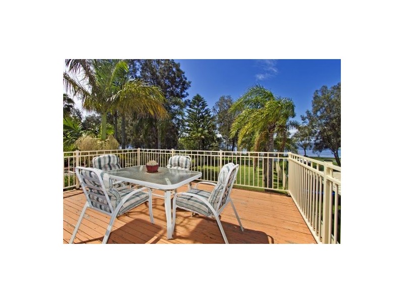 91 Lakedge Ave, Berkeley Vale NSW 2261