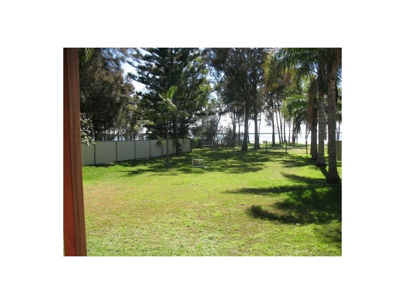 91 Lakedge Ave, Berkeley Vale NSW 2261