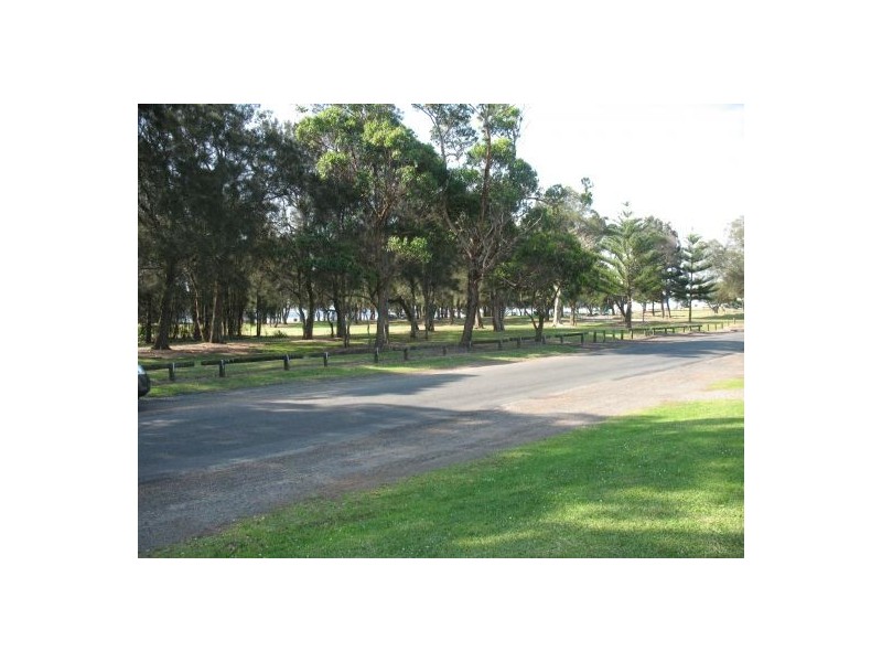 13 Tuggerah Pde, The Entrance NSW 2261