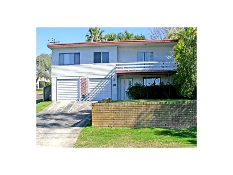 13 Fishermens Bend, Bateau Bay NSW 2261