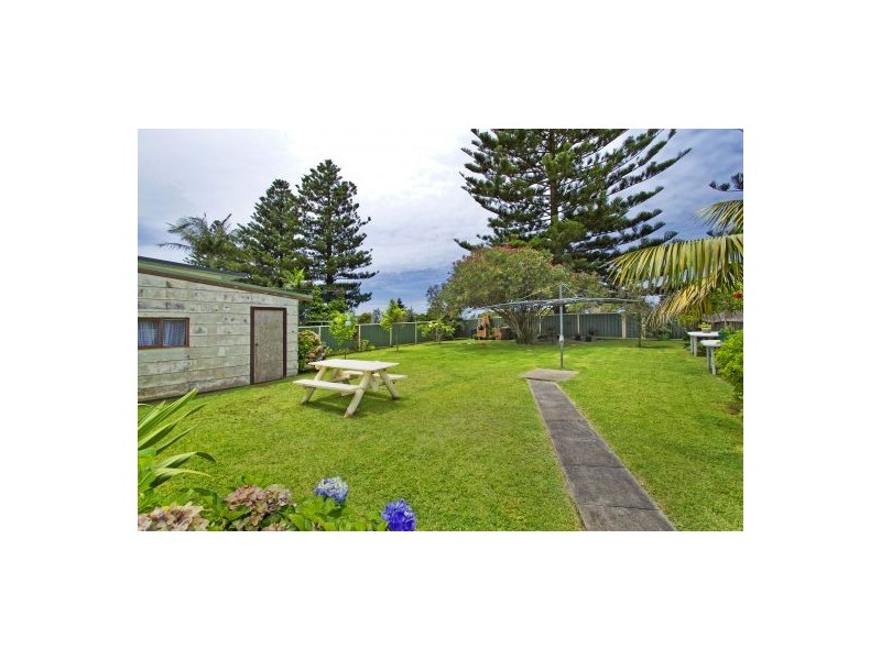 52 Grandview St, Shelly Beach NSW 2261