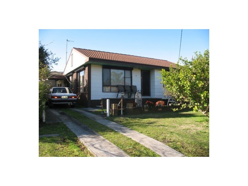 4 Gordon Rd, Long Jetty NSW 2261