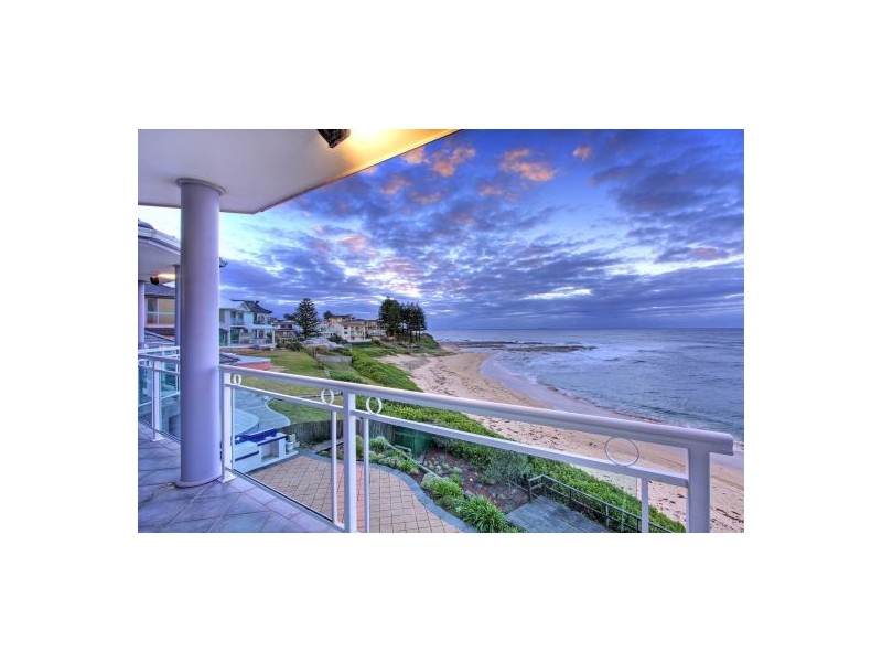 10 Werrina  Pde, Blue Bay NSW 2261