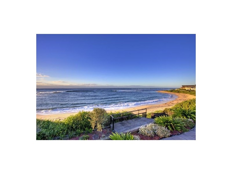 10 Werrina  Pde, Blue Bay NSW 2261