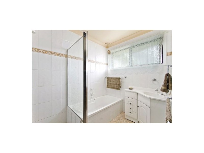 3 Anglers Drive, Bateau Bay NSW 2261