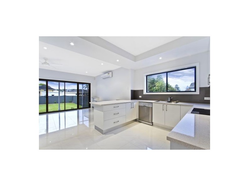 36 Bondi Rd, The Entrance North NSW 2261