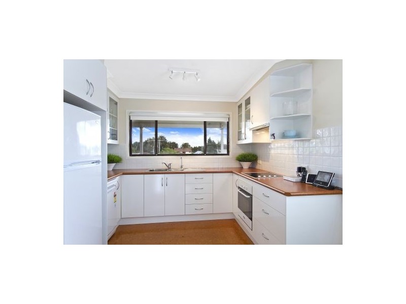 25 McGirr Ave, The Entrance NSW 2261