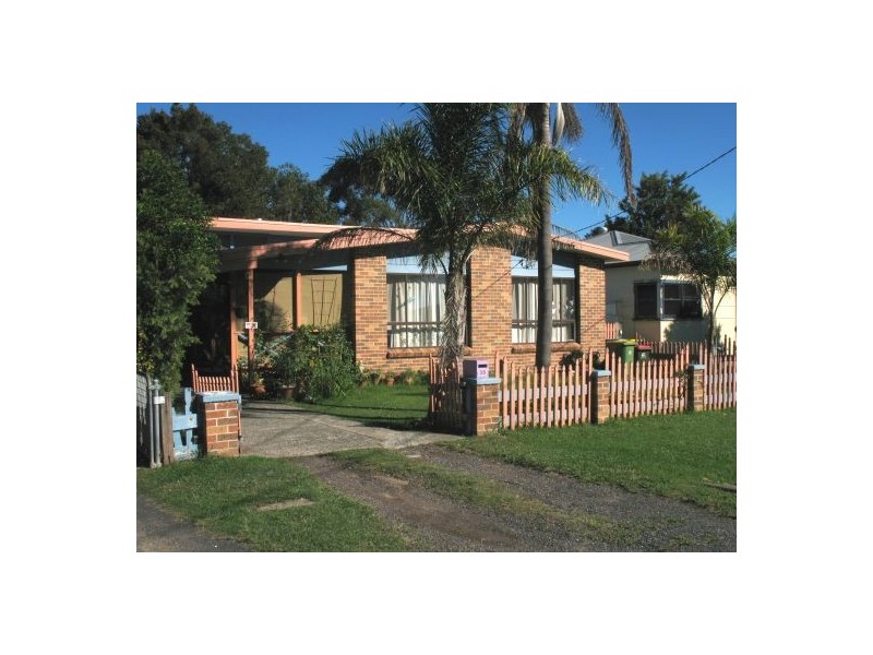 35 Flinders Ave, Killarney Vale NSW 2261
