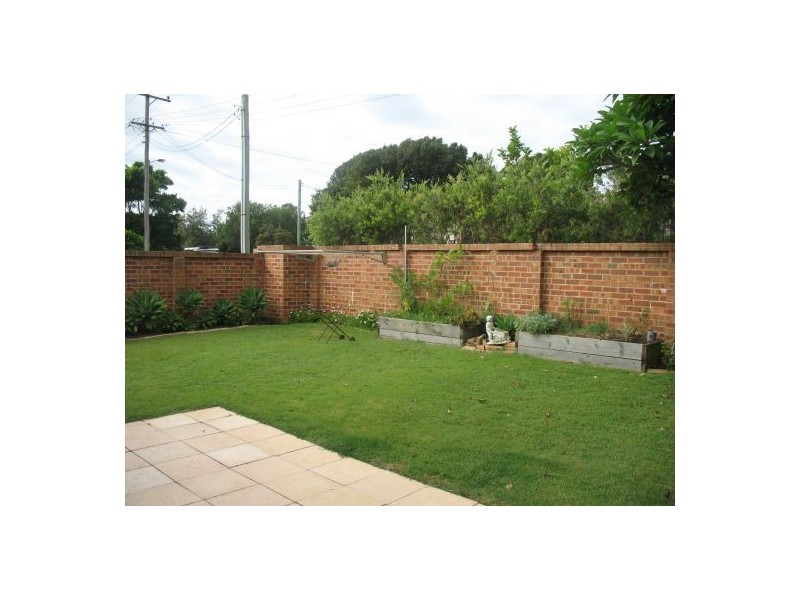 1/14 Yeddenba Ave, Blue Bay NSW 2261