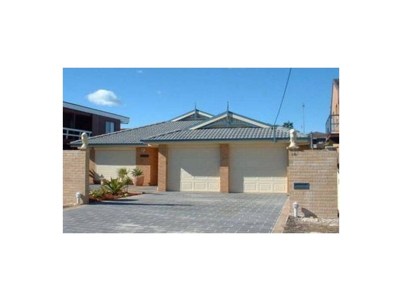 16 Wilfred Barrett Dr, The Entrance North NSW 2261