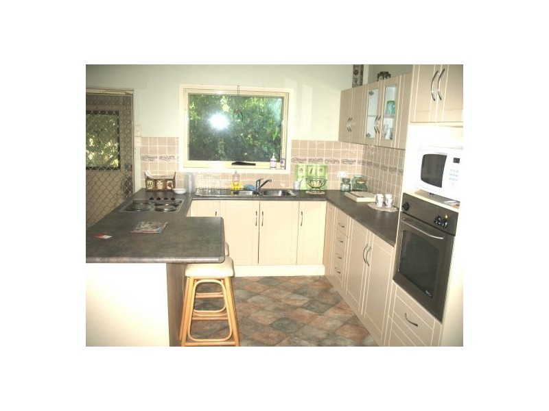 2 Sutton Ave, Long Jetty NSW 2261