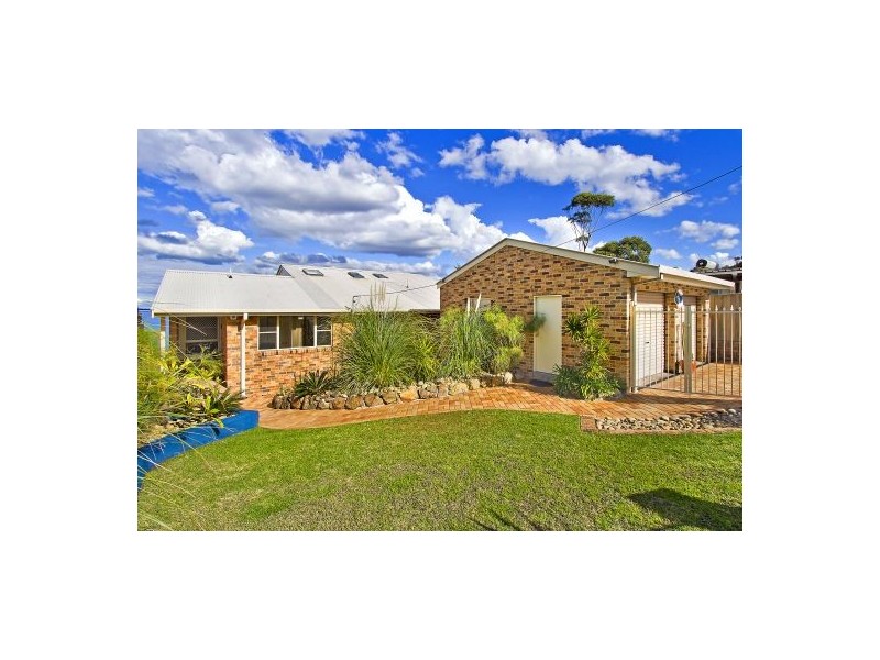 84 Marks Rd, Gorokan NSW 2263