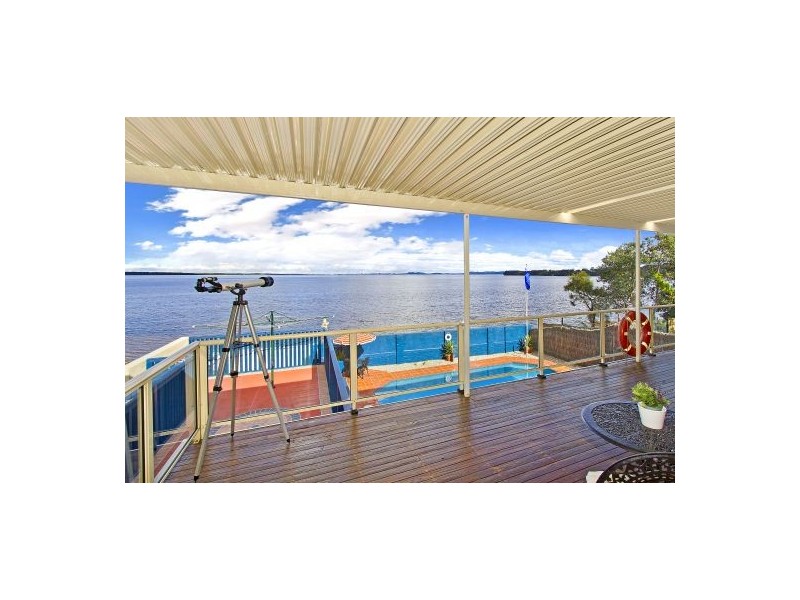 84 Marks Rd, Gorokan NSW 2263