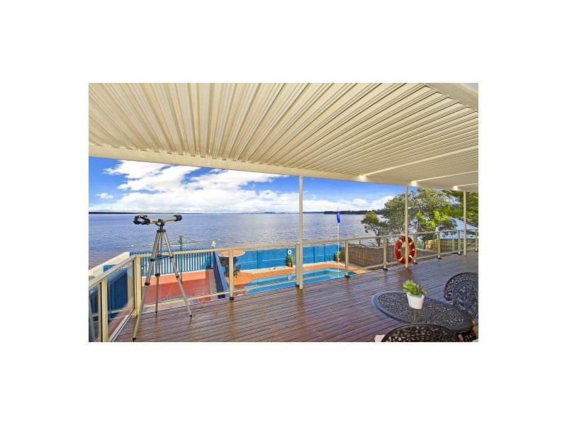 84 Marks Rd, Gorokan NSW 2263