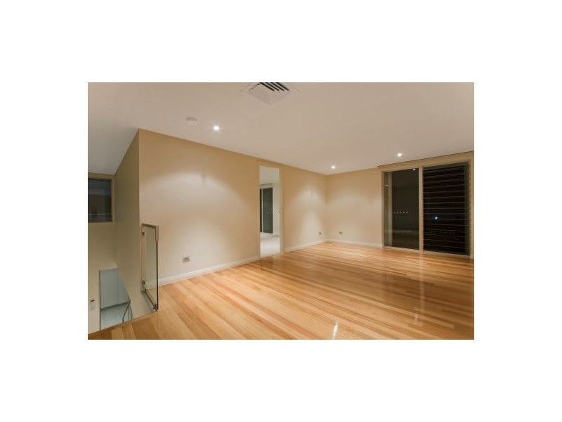 1/1  Hutton Rd, The Entrance NSW 2261