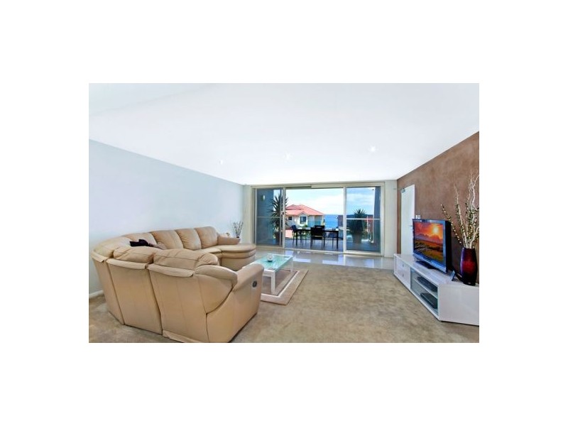 10/107-109 Ocean Parade, Blue Bay NSW 2261