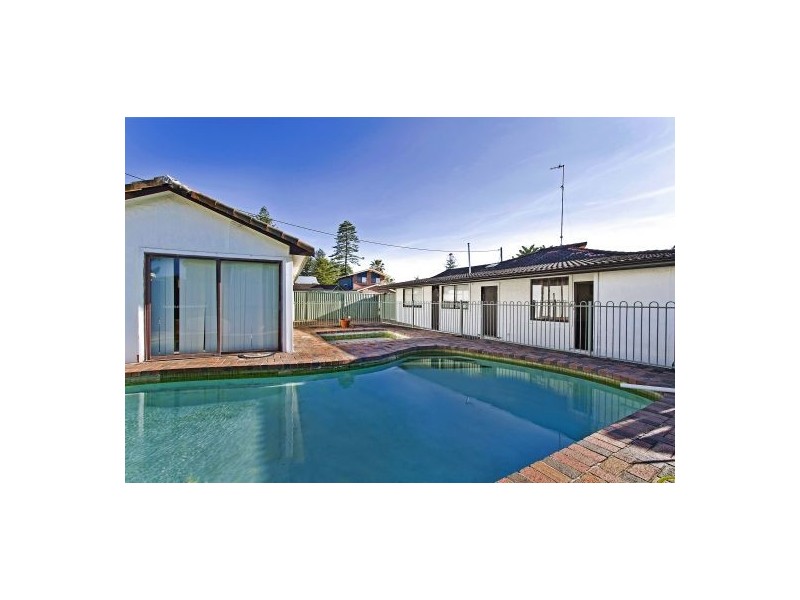 37 Hutton Rd, The Entrance North NSW 2261