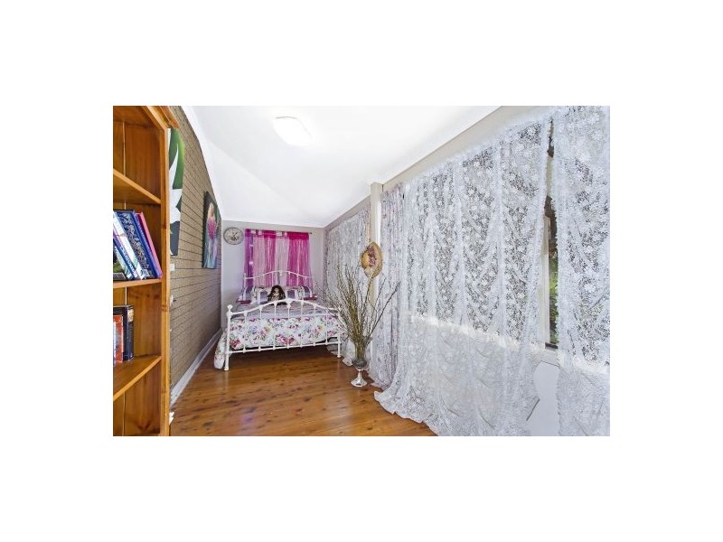 37 Hutton Rd, The Entrance North NSW 2261