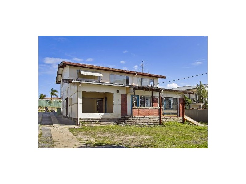 7-9 Anzac Pd, The Entrance NSW 2261