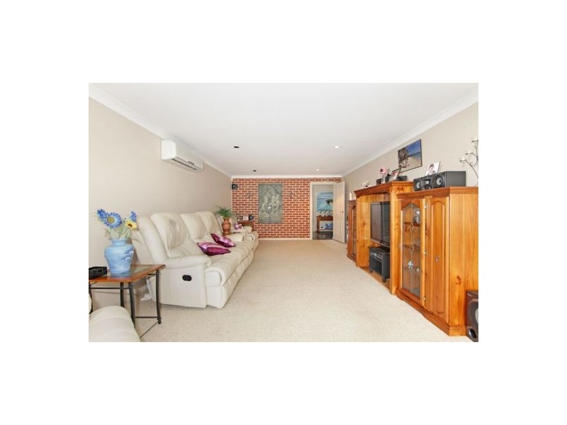 16 Crosby Cres, Killarney Vale NSW 2261