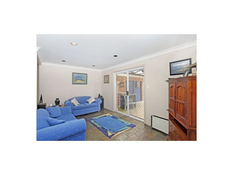 16 Crosby Cres, Killarney Vale NSW 2261