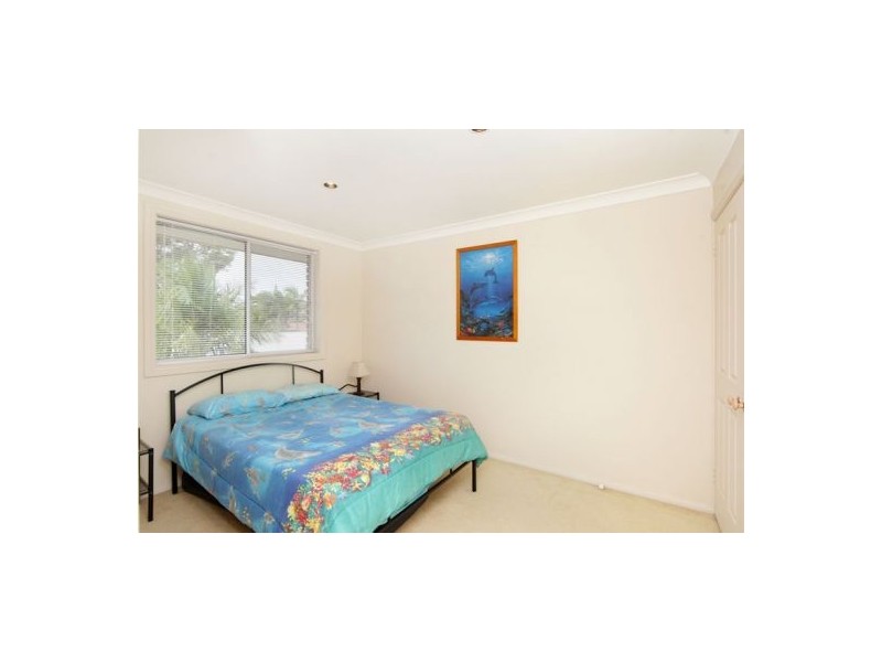 16 Crosby Cres, Killarney Vale NSW 2261