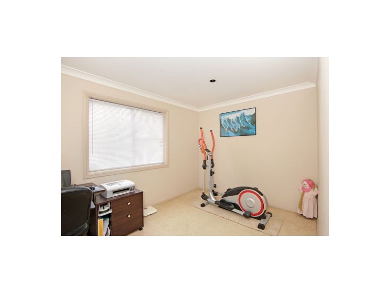 16 Crosby Cres, Killarney Vale NSW 2261